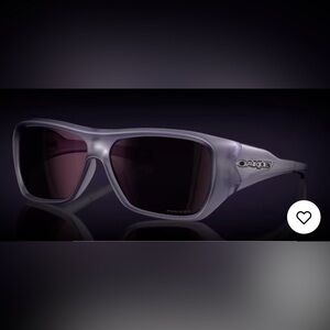 Oakley Chaminade sunglasses in MATTE TRANS LILAC PRIZM INDIGO